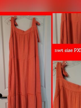 NWT-Wonderly Coral Orange Textured Tiered Dress